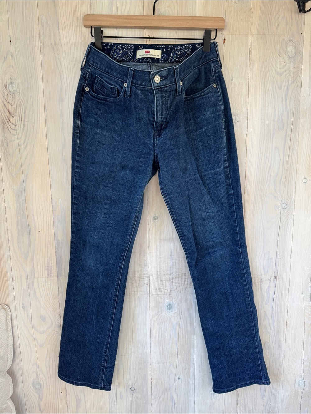 Levi’s Straight Leg Jeans Size 6
